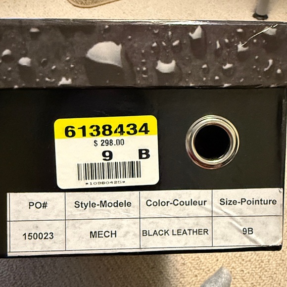 Black Knee-High Leather Boots - Picture 3 of 3